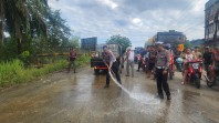 Kecelakaan Beruntun Empat Truk di Jalur Pekanbaru–Duri, CPO Tumpah ke Jalan, Satlantas Polres Bengkalis Bergerak Cepat Cegah Kecelakaan Susulan