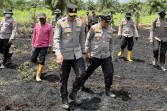 Wakapolda Riau dan Irdam XIX/TT Turun Langsung Padamkan Karhutla di Pasir Limau Kapas