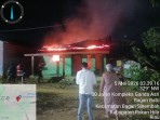 Dini Hari Mencekam! Rumah Pensiunan BUMN di Bagan Sinembah Hangus Terbakar, Kerugian Tembus Rp500 Juta