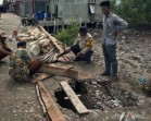 Warga Teluk Pulai dan Bhabinkamtibmas Polsek Panipahan Bersatu Perbaiki Jalan Rusak, Wujud Nyata Semangat Gotong Royong