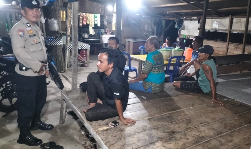 Patroli Malam Polsek TPTM Sasar Lokasi Rawan, Warga yang Nongkrong Diimbau Tak Larut Malam