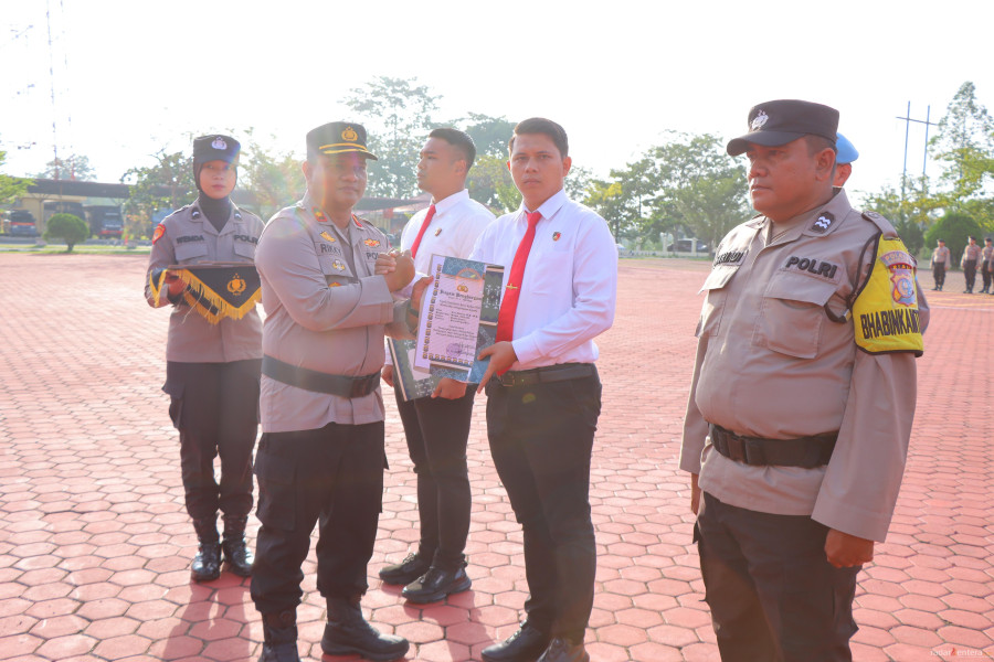 Kapolres Rohil Beri Reward Personel Ungkap Kasus Balpres