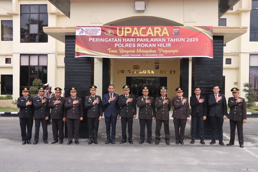 Polres Rokan Hilir Peringati Hari Pahlawan 2025 dengan Upacara Khidmat di Mako Polres