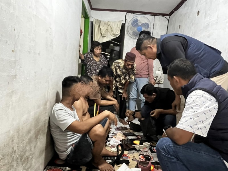 Gerebek Rumah di Melayu Besar, Polisi Amankan Dua Terduga Pengedar Sabu, Sita 38,9 Gram dan Rp7,1 Juta