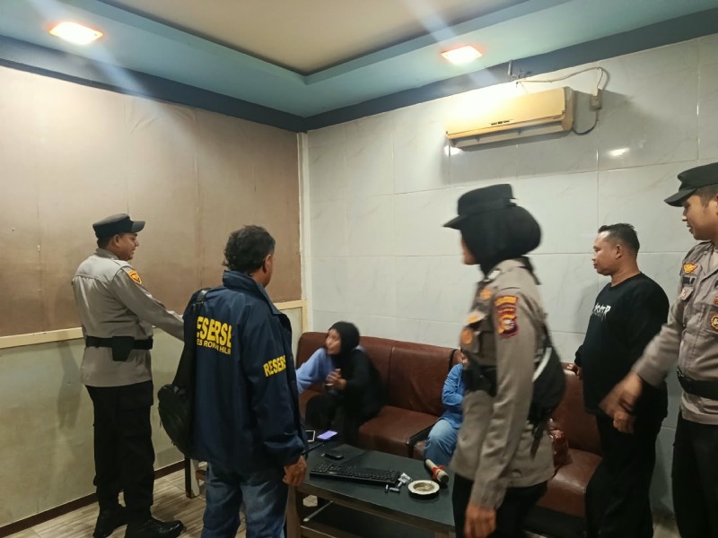 Malam Minggu, Kompi Siaga Polres Rohil Intensifkan Patroli di Tanah Putih, Warga Diimbau Waspada