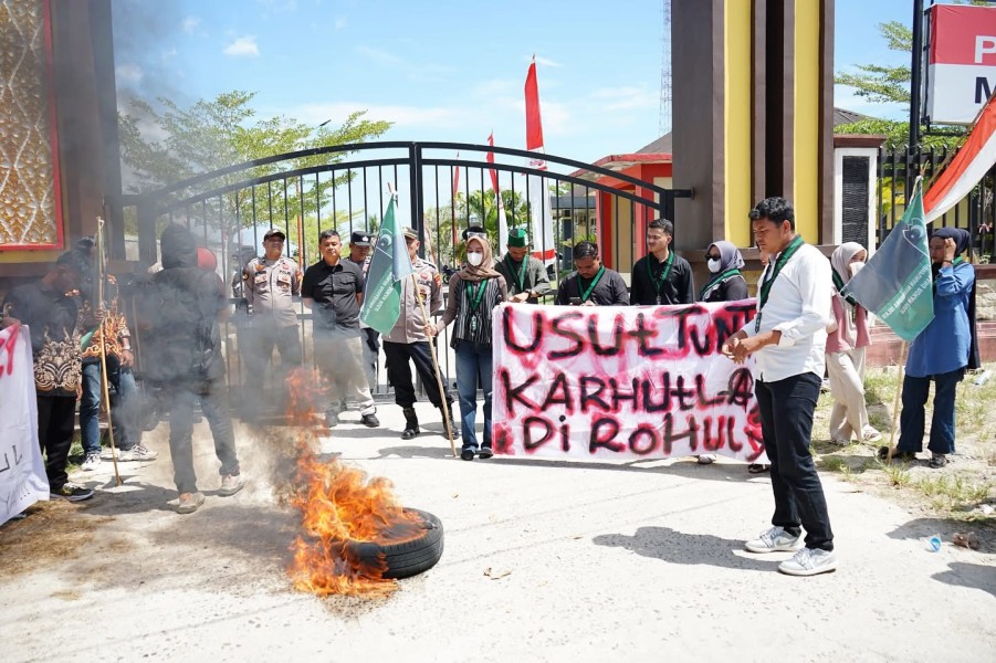 Demo HMI: Polres Rohul Dinilai Gagal Tangani Karhutla dan Perambahan Hutan