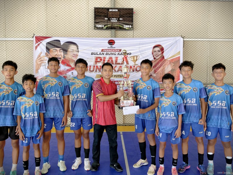Semarak Bulan Bung Karno, Hj Dewi Juliani Gelar Mini Cup Futsal Piala Bung Karno Tingkat Pelajar di Rohul