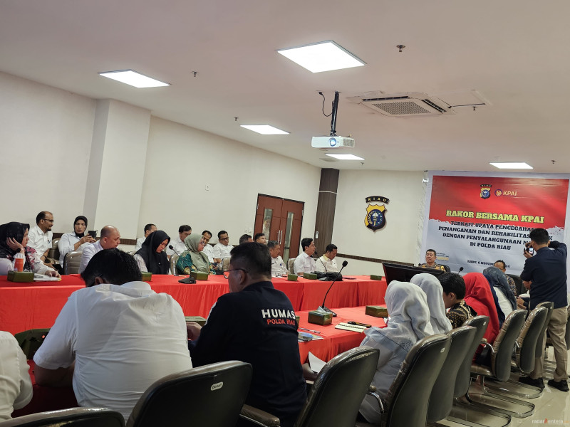 Kasat Narkoba Polres Dumai, AKP M Sodikin Hadiri Rapat Koordinasi Bersama KPAI di Polda Riau