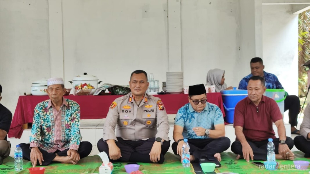 Kapolsek Pujud Bersama Tokoh Adat Gelar Silaturahmi dan Rapat Koordinasi Bahas Kamtibmas