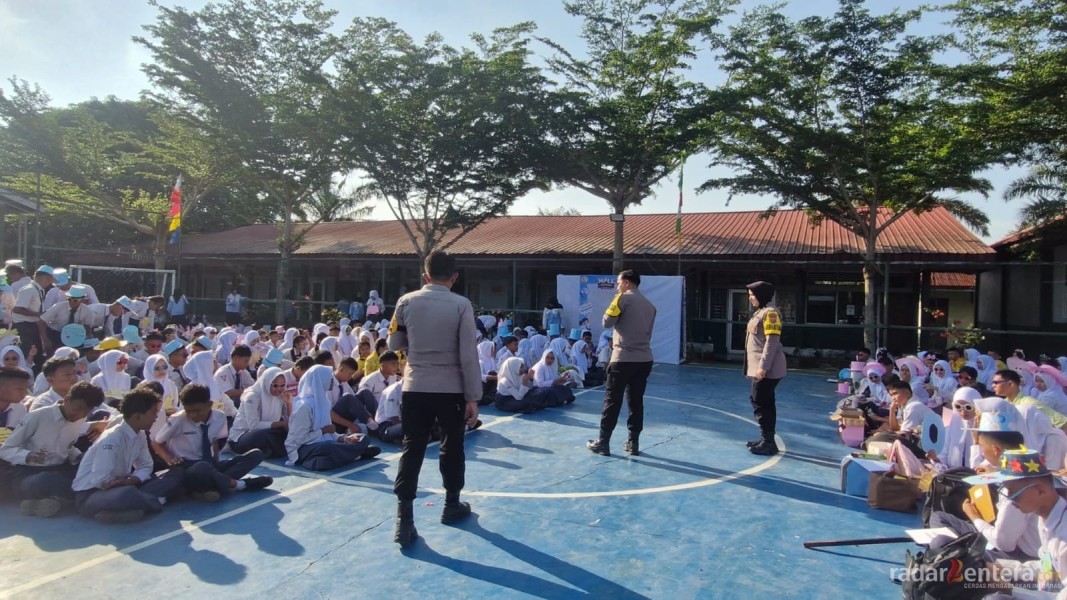 Polsek Bagan Sinembah Tanamkan Edukasi Anti-Bullying, Bahaya Narkoba, dan Tertib Lalu Lintas kepada Siswa Baru SMA Negeri 1
