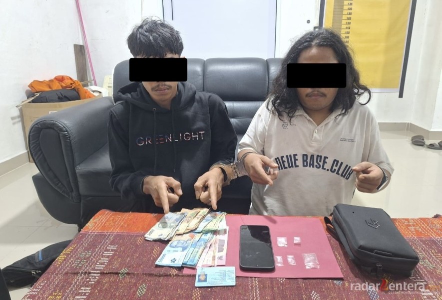 Dini Hari Digedor Polisi, Dua Pemuda di Mandau Tak Berkutik Saat Sabu Disita dari Motor dan Tas Selempang