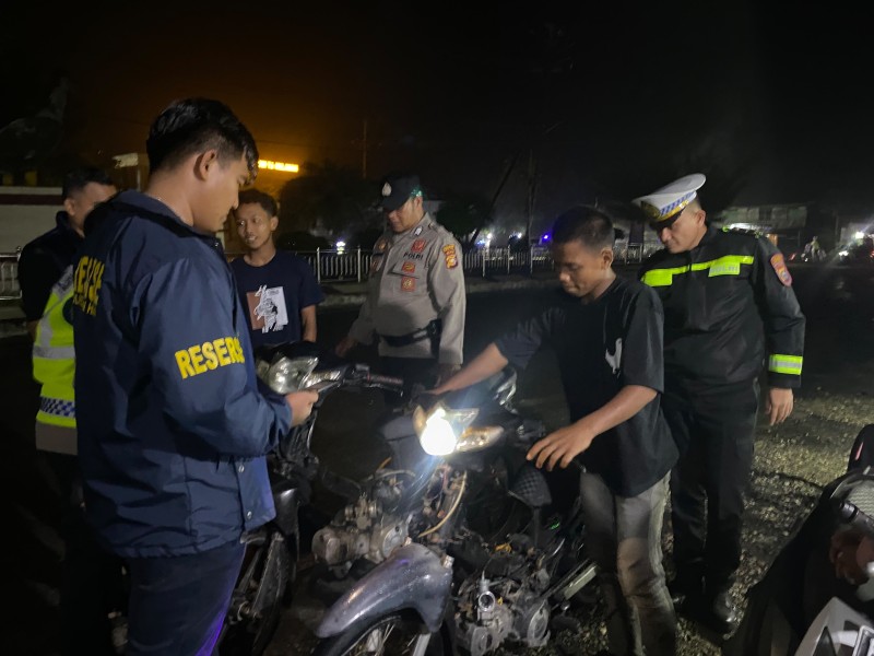 Cegah Balap Liar dan Kejahatan Jalanan, Polres Rohil Sisir Jalur Lintas pada Malam Hari