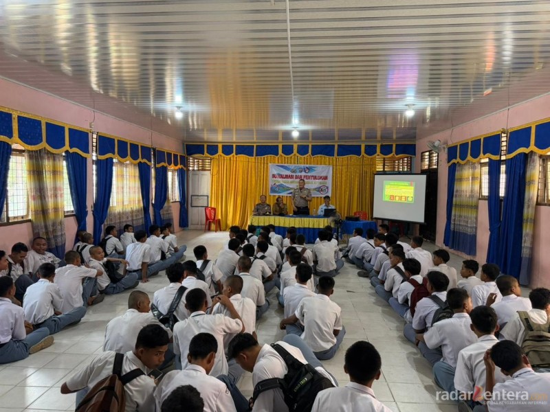 Cegah Generasi Muda Terjerumus, Polsek Pujud Gelar Sosialisasi Bahaya Narkoba di SMAN 1 Pujud
