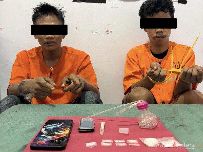 Dua Pengedar Sabu di Duri Barat Dibekuk! Polisi Sita 10,70 Gram Barang Haram dan Bong di Jalan Bandes