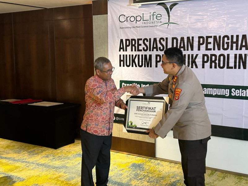 9 Personil Polres Lampung Selatan Terima Apresiasi dan Penghargaan dari Croplife Indonesia