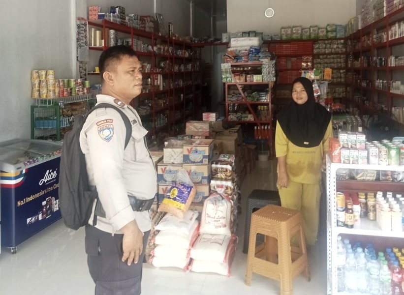 Bhabinkamtibmas Polsek TPTM Sambangi Warga, Perkuat Kamtibmas dan Cegah Karhutla