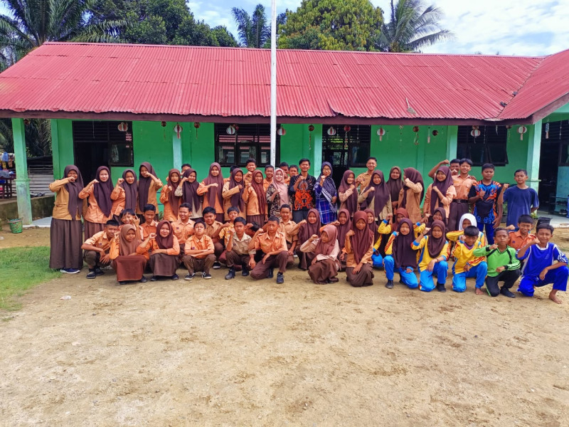 Miris..Gaji Guru SMPN 2 Bagan Sinembah Utara Hanya Rp 200.000 per Bulannya