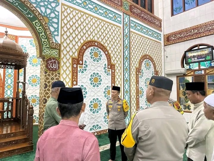 Subuh Keliling di Asam Jawa, Polres Labusel Ajak Masyarakat Perangi Narkoba dan Jaga Kamtibmas