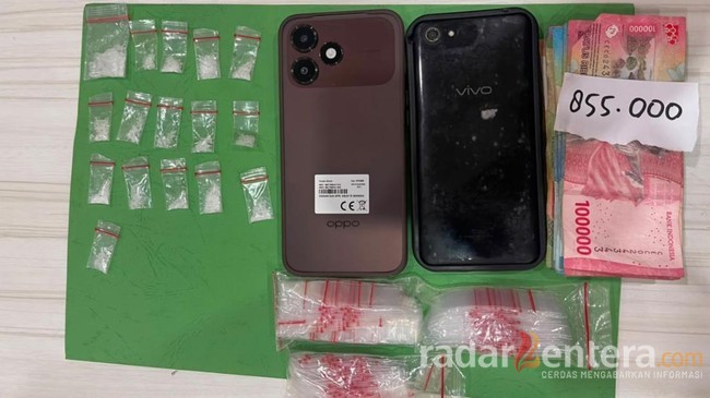 Tiga Pengedar Narkoba Ditangkap di Pekanbaru, Polisi Sita 12,46 Gram Sabu