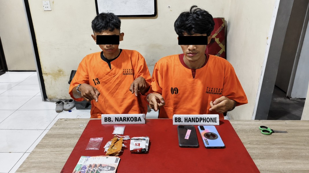Dua Terduga Pengedar Narkotika Ditangkap di Kampar Kiri, Polisi Sita 12,07 Gram Sabu