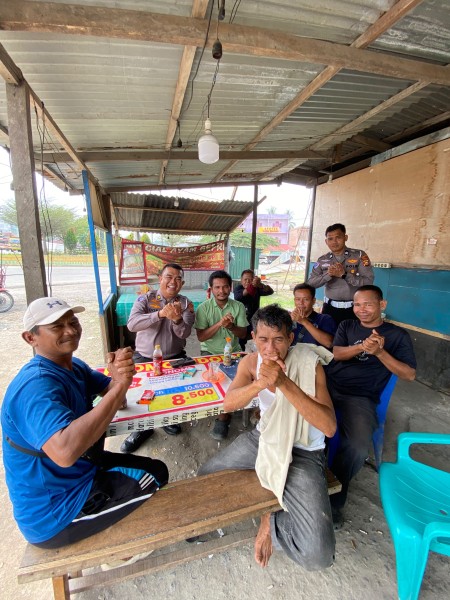 Sambangi Pangkalan Becak dan Ojek di Ujung Tanjung, Satlantas Polres Rohil Dengarkan Keluhan Warga