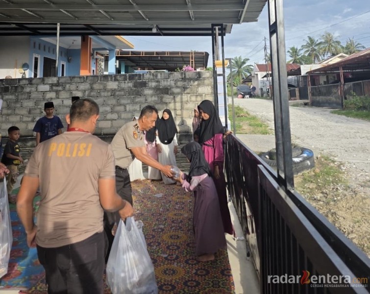 Pererat Silaturahmi di Bulan Puasa, Polres Rokan Hilir Berbagi Takjil