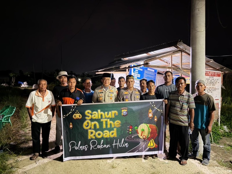 Kapolres Rokan Hilir Turun Langsung Sahur On The Road, Perkuat Harkamtibmas Ramadhan 1447 H