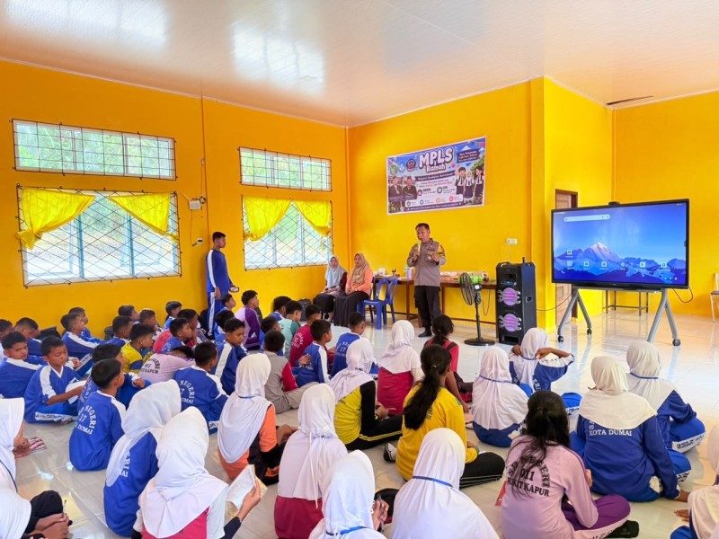 Polsek Bukit Kapur Edukasi Pelajar SMPN 17 Dumai, Perkuat Benteng Generasi Muda dari Ancaman Narkoba
