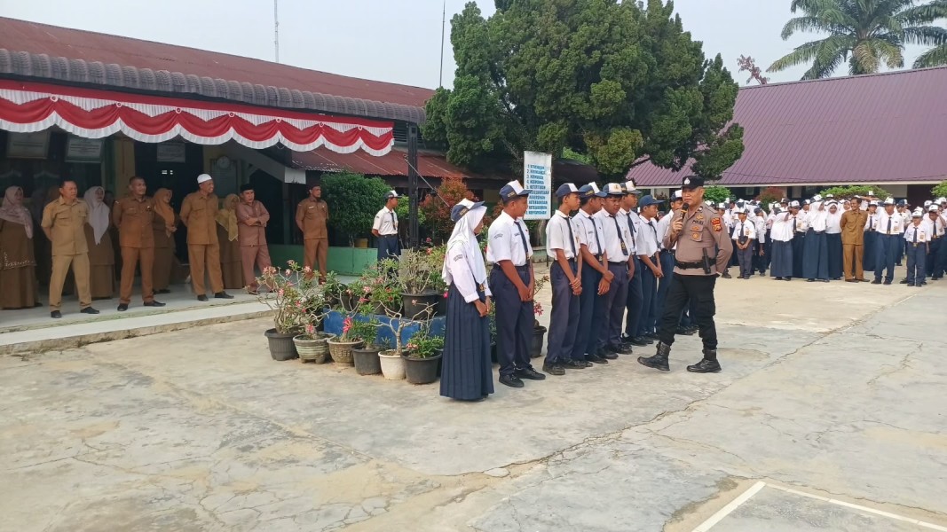 Polsek Bagan Sinembah Masuk Sekolah, Tekankan Disiplin dan Bahaya Narkoba