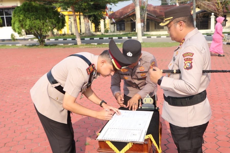 Kapolres Rohil Pimpin Sertijab Kasat Lantas, AKP Fikri Kurniawan Resmi Jabat Kasat Lantas Baru
