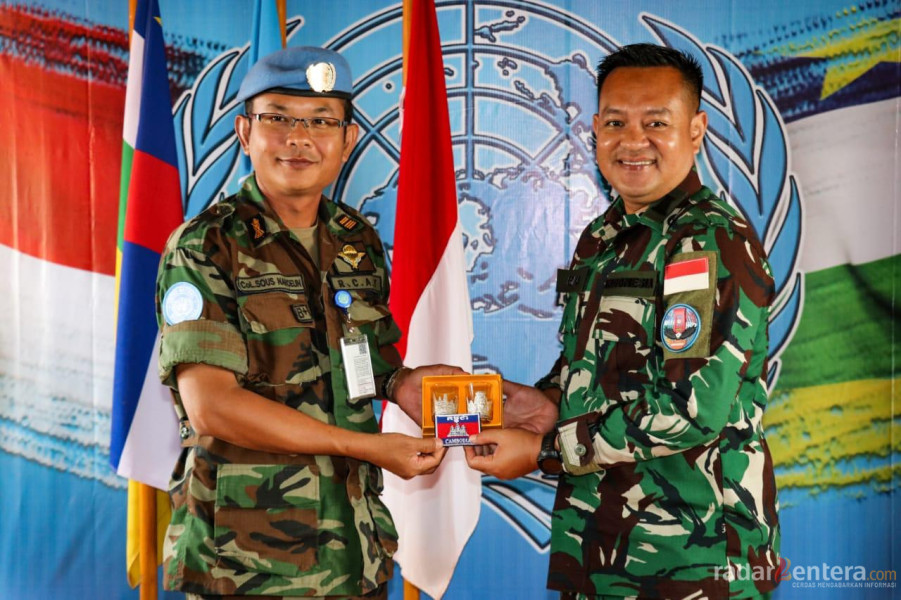 Satgas Kizi TNI Konga XXXVII-J Minusca Car Terima Courtesy Call dari Komandan Kontingen Cambodian EOD