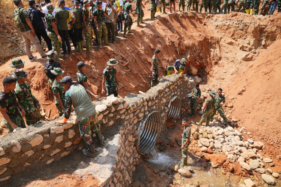 Kasum TNI Tinjau Pembangunan Huntara-Huntap di Tapanuli Selatan