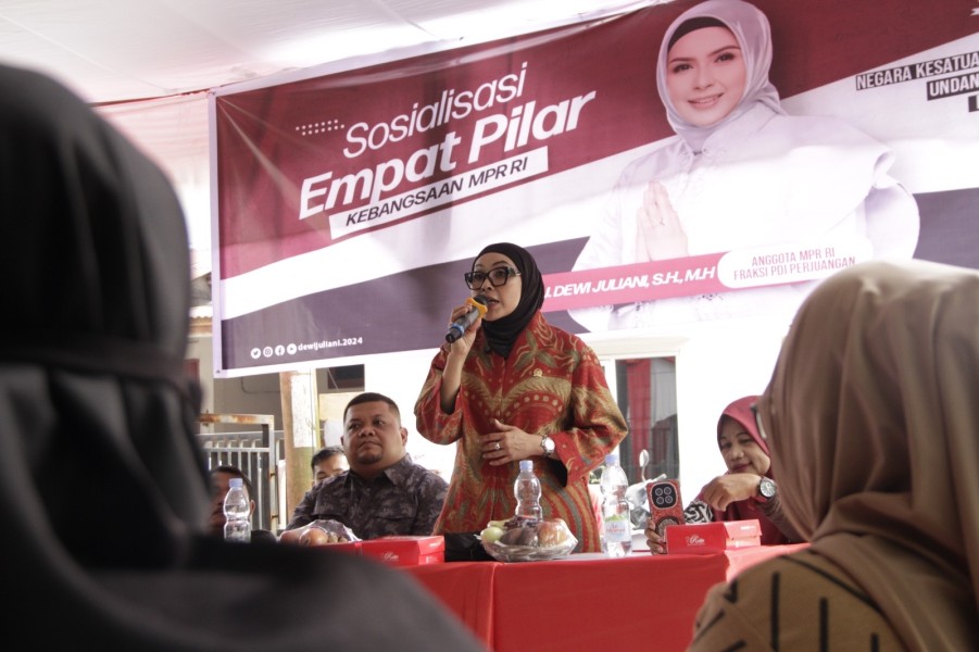 Hj Dewi Juliani Sosialisasikan Empat Pilar Kebangsaan, Ajak Warga Pekanbaru Jaga Kerukunan Antarumat
