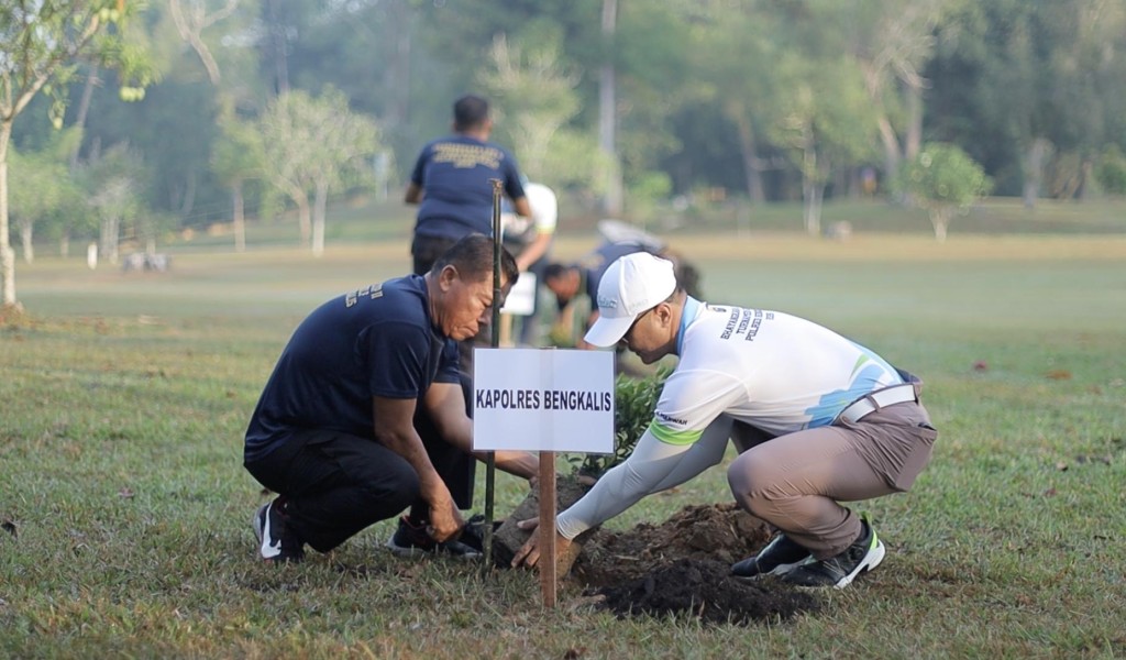 Turnamen Golf Polres Bengkalis Gaungkan Semangat “Green Policing” di HUT Bhayangkara ke-79