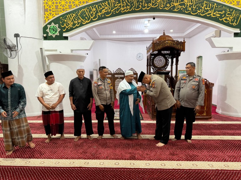 Subuh Keliling, Polsek Bukit Kapur Buka Ruang Aspirasi Warga di Masjid Al Manan