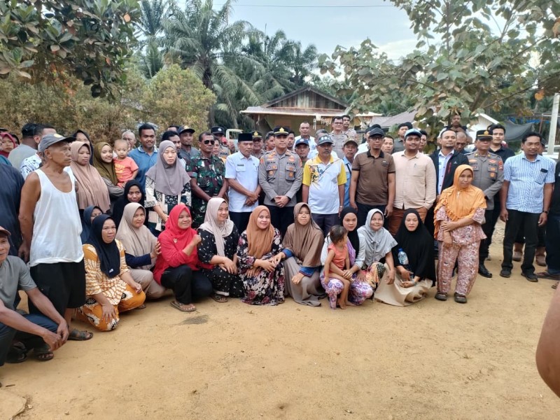 Warga Patungan Bangun Sumur Bor, Dorong Perusahaan Segera Realisasikan Kesepakatan