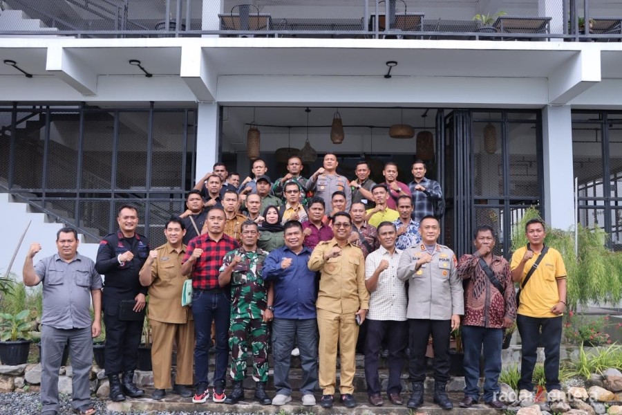 Kapolres Rokan Hilir Mediasi Konflik Masyarakat dan PT. Ujung Tanjung Sejahtera: Damai, Tanpa Kekerasan, dan Sepakat Jaga Kamtibmas