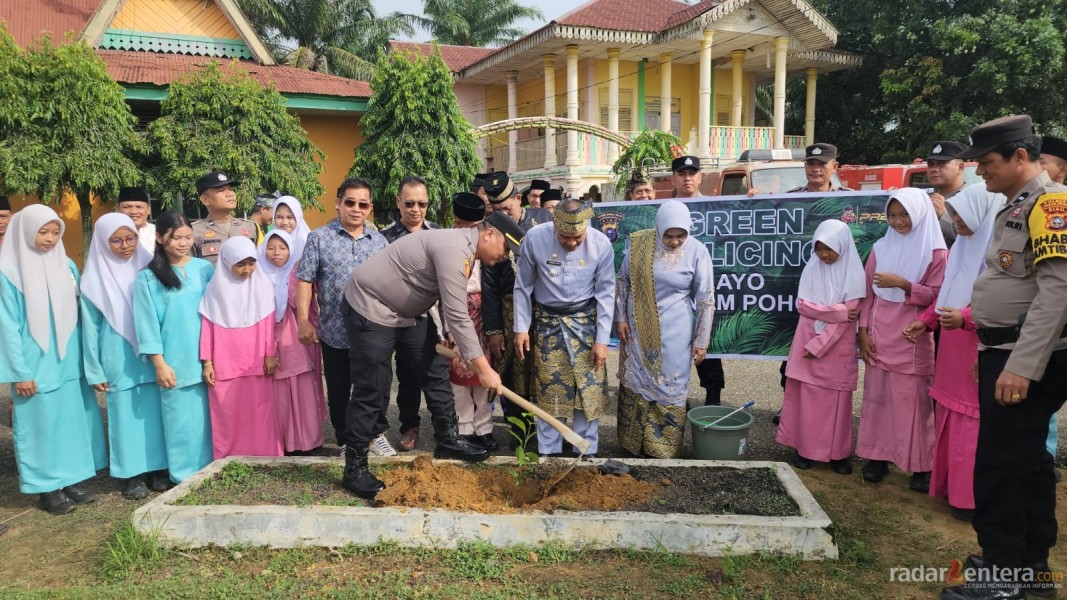 Polsek Bagan Sinembah Sosialisasi Green Policing dan Penanaman Bibit Pohon