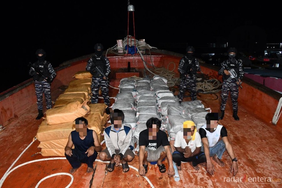 TNI AL Gagalkan Penyelundupan 1,9 Ton Narkotika di Selat Durian, Libatkan Kapal Asing Berbendera Thailand