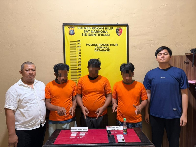 Laporan Warga Berujung Penangkapan Tiga Terduga Pengedar Sabu di Rohil, Polisi Sita 46,9 Gram