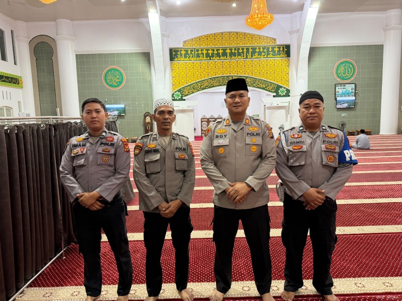Subuh Keliling di Masjid Al-Mannan, Kapolsek Bukit Kapur Perkuat Silaturahmi dan Serap Aspirasi Warga